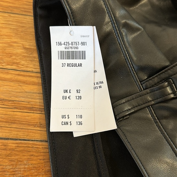 Abercrombie & Fitch Curve Love 90s Straight Ultra High Rise Vegan Leather Pants - Picture 7 of 7